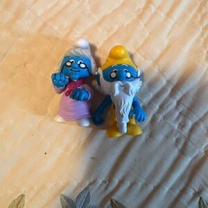 Grandma and Grandpa Smurf Figurine Set
